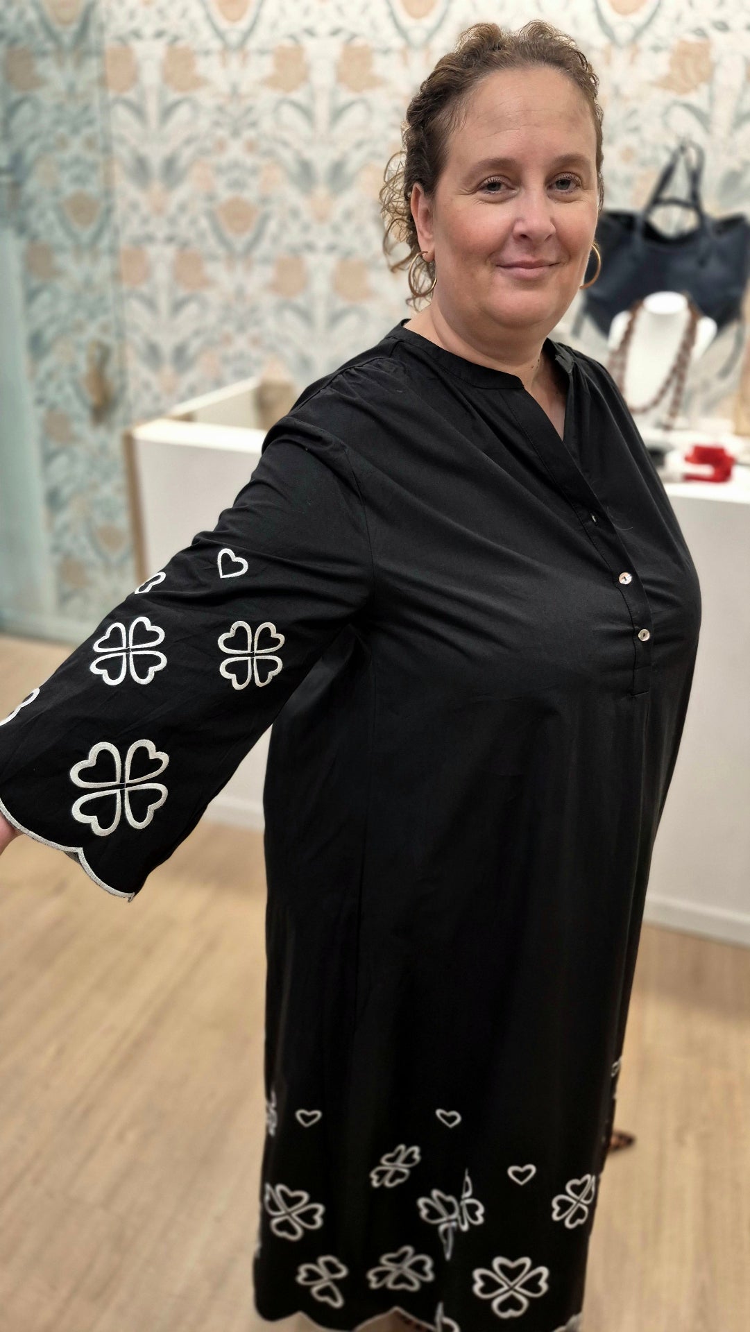 VESTIDO BORDADO CORAZONES CURVY