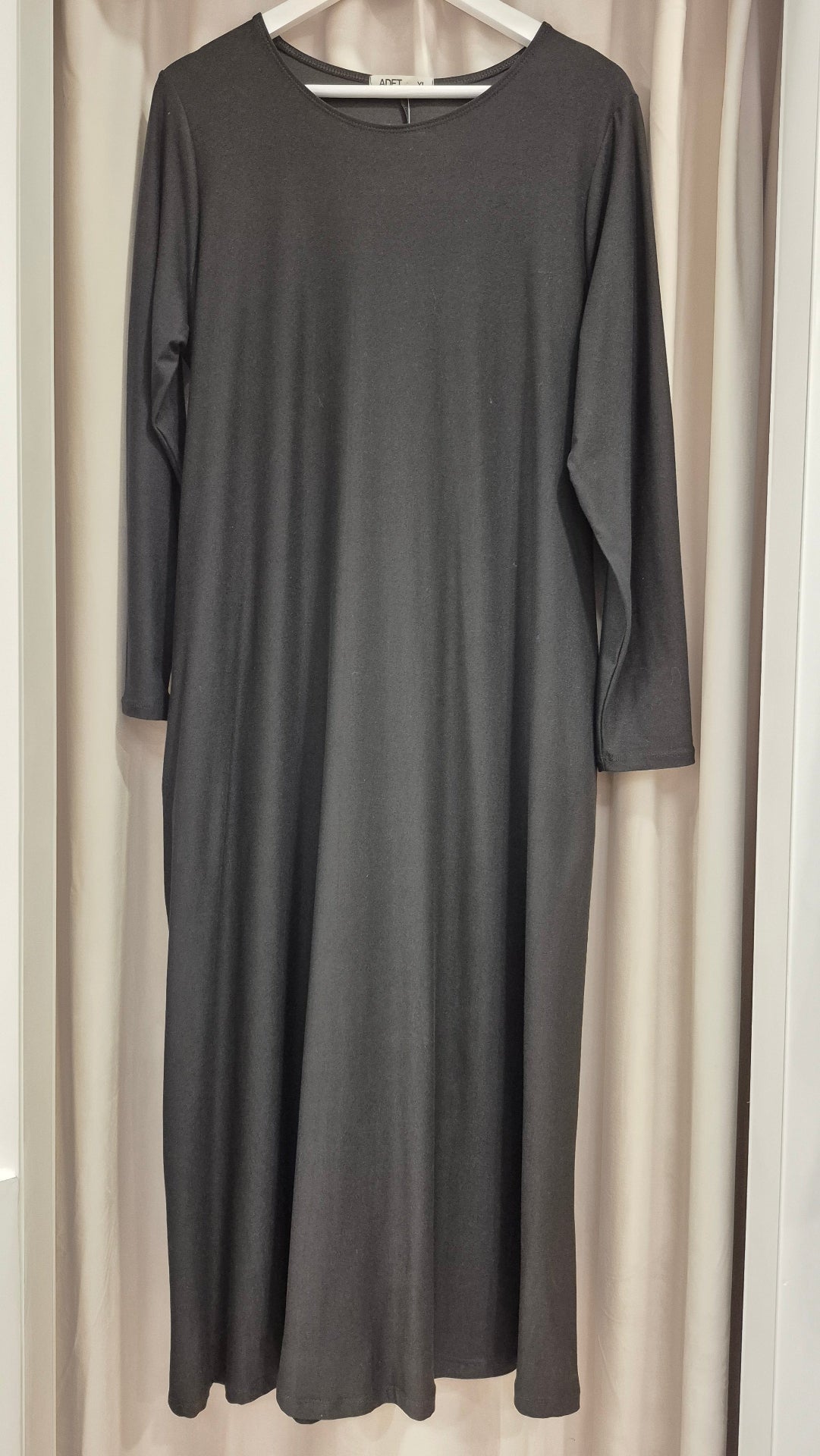 VESTIDO MIDI LISO CURVY