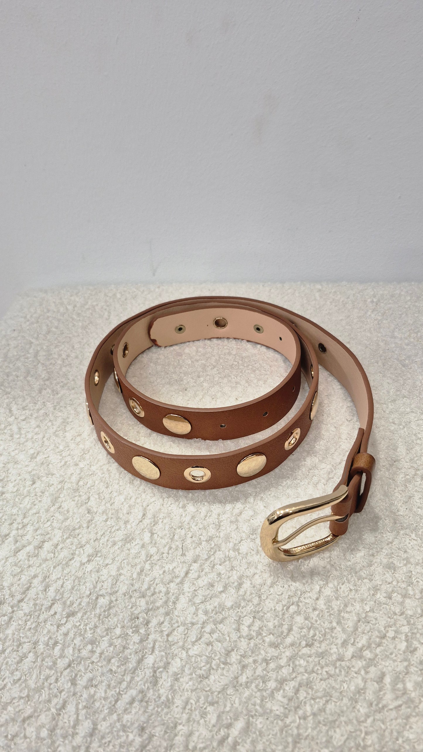 CINTURON TACHAS FINO