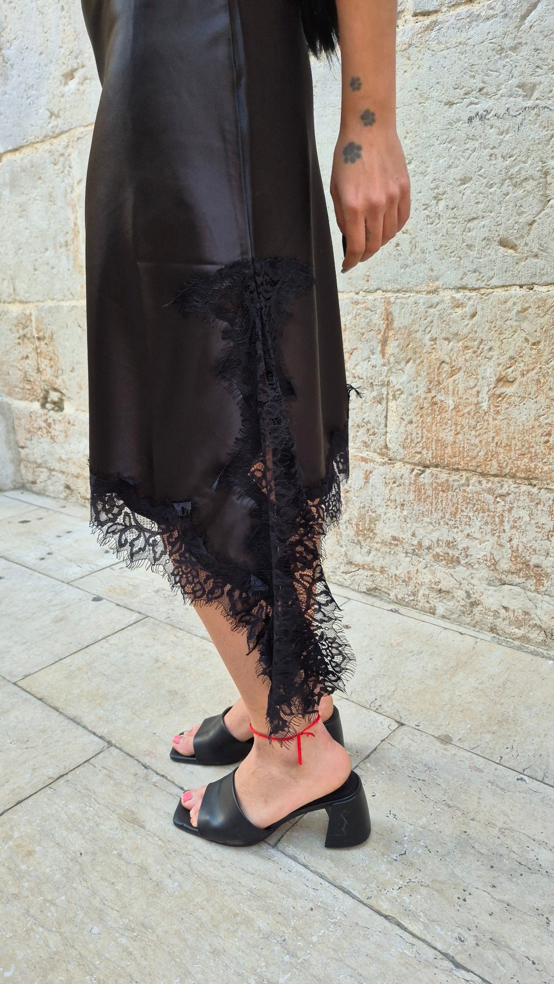 VESTIDO LENCERO NEGRO