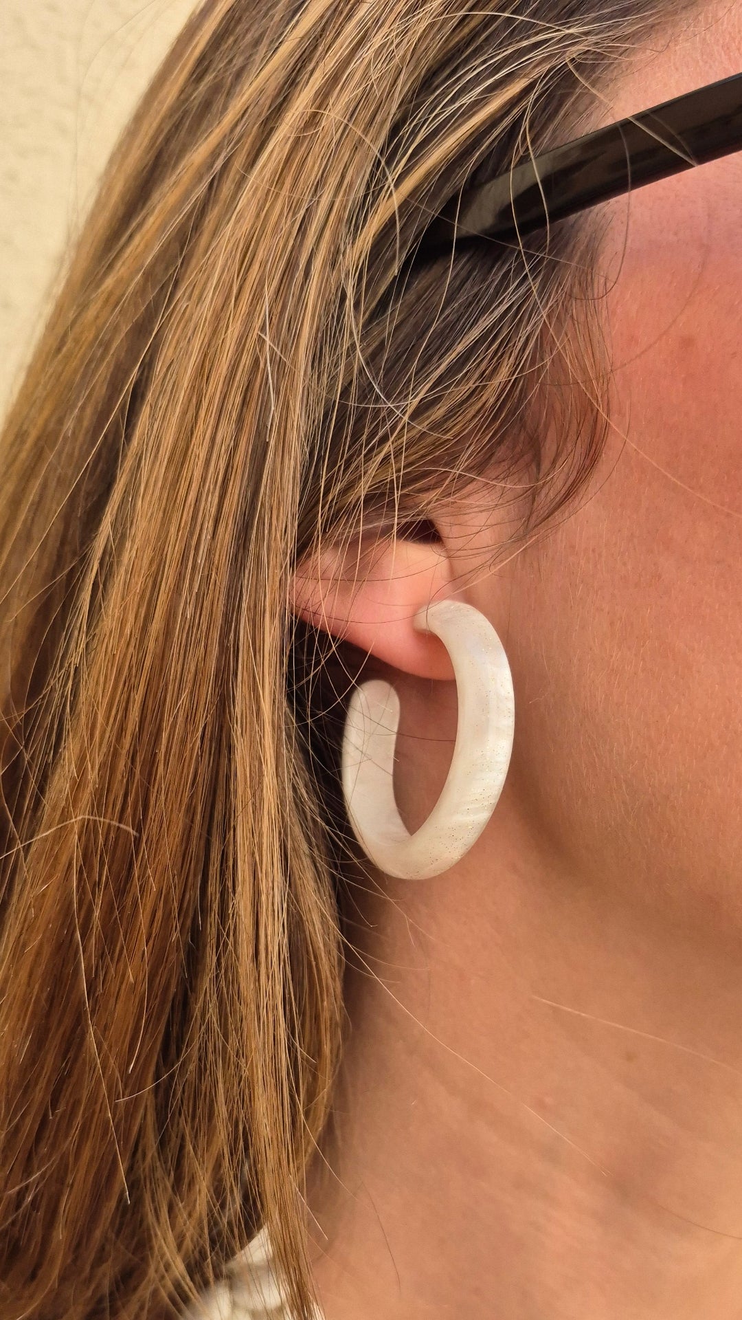 PENDIENTES ARO METACRILATO BLANCOS