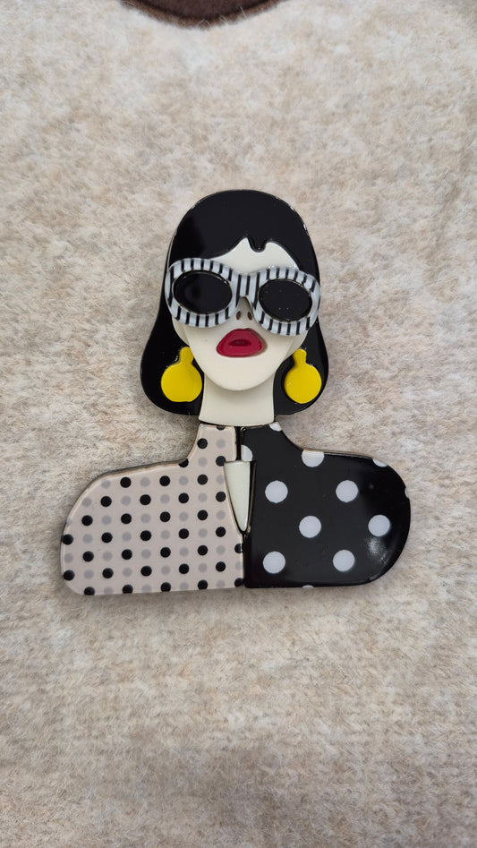 BROCHE WOMAN GAFAS