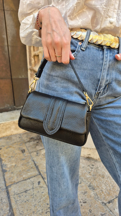 MINI BOLSO DE PIEL NEGRO