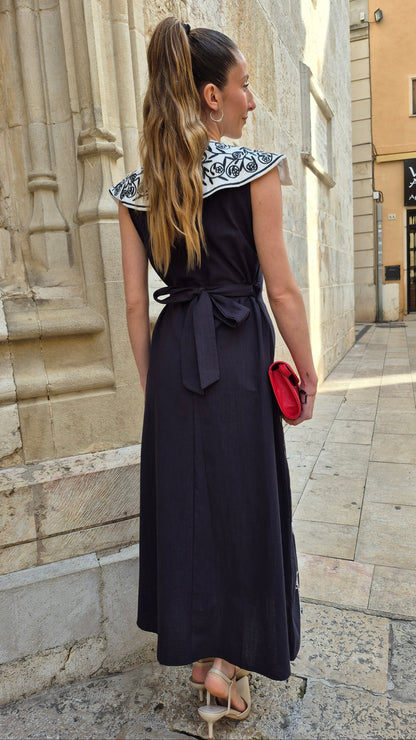 VESTIDO CUELLO DESIGUAL