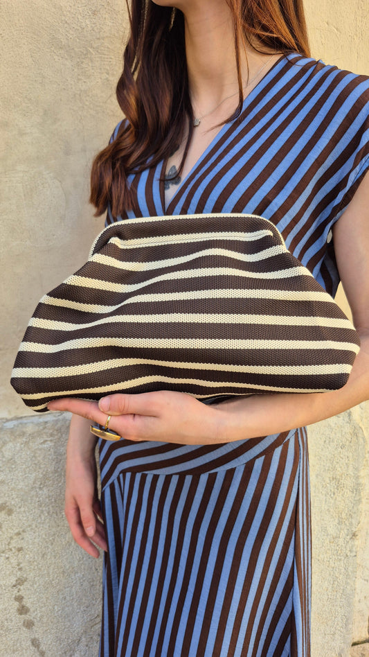 BOLSO CLUTCH RAYAS MARRON Y BEIGE