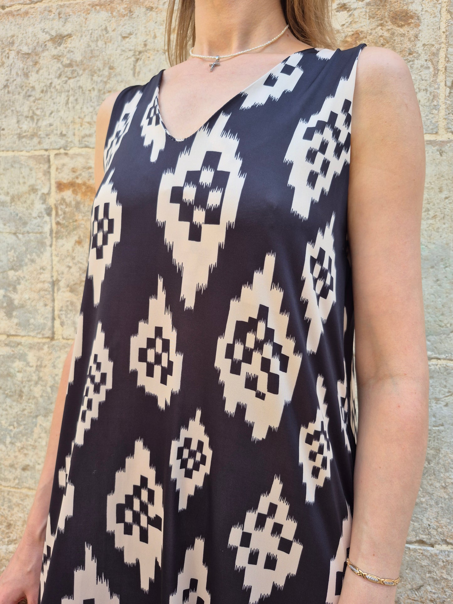 VESTIDO PUNTO SEDA GEOMETRICO (NEGRO)