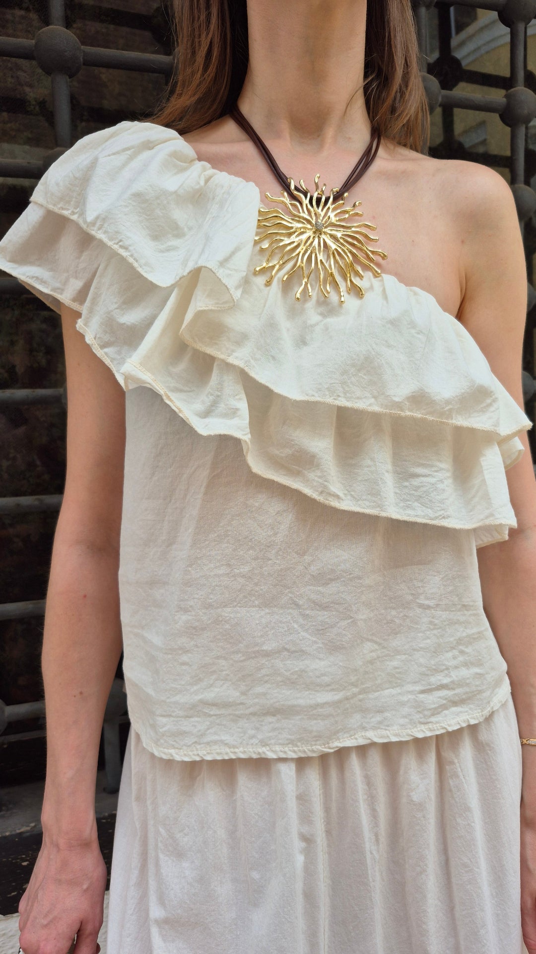 BLUSA VOLANTES CARMINA (BEIGE)