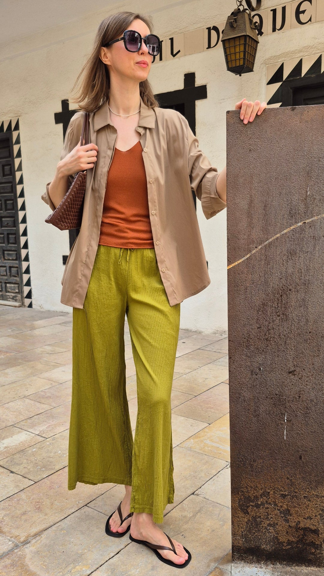 PANTALÓN RAYAS RELIEVE (PISTACHO)