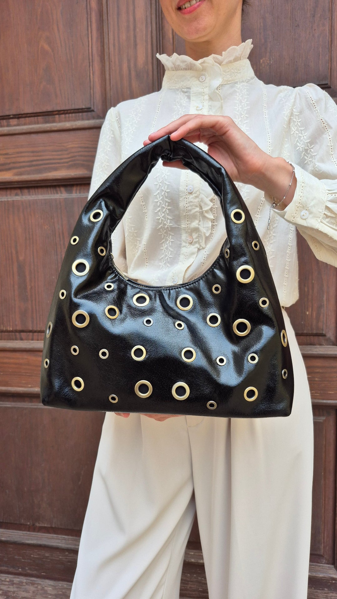 BOLSO TACHUELAS FLORA