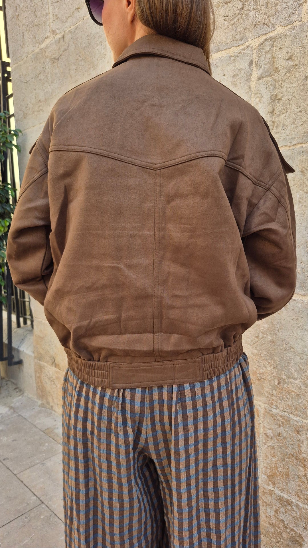 CHAQUETA ANTE BOLSILLOS